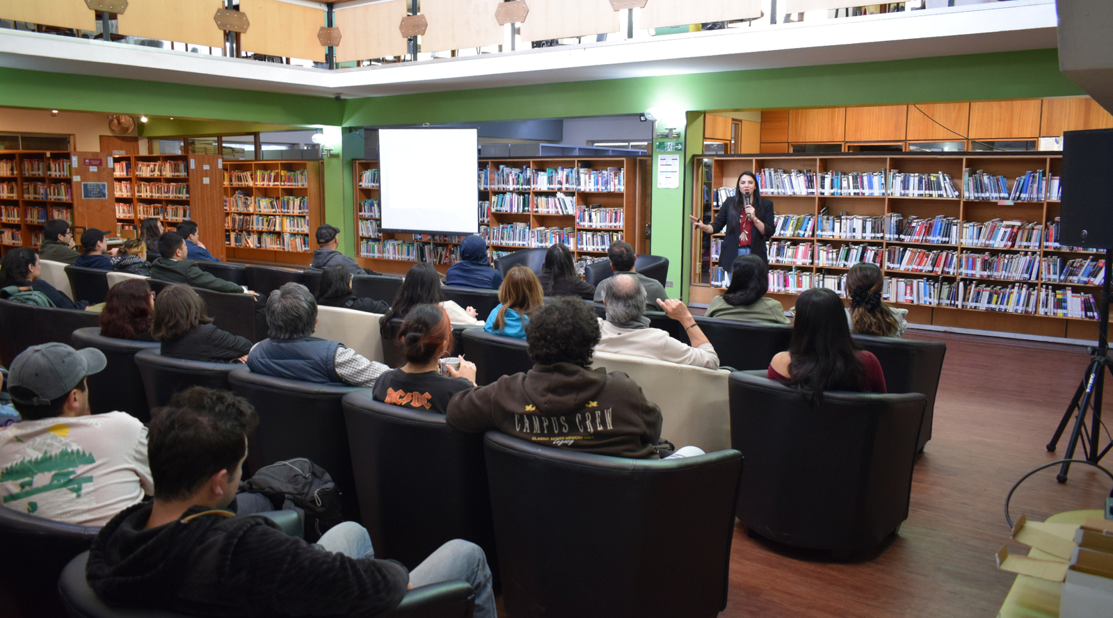 Ciencia, historia y vitivinicultura marcaron una nueva jornada de Café Científico