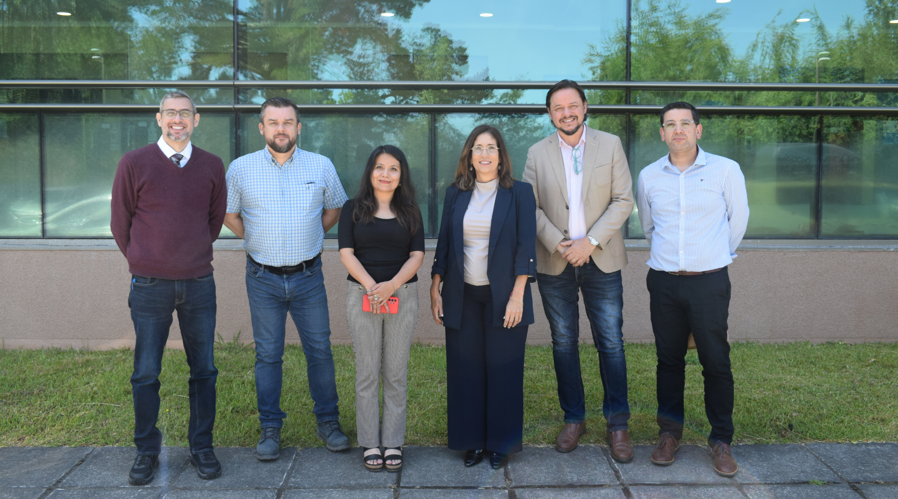 Centro de Biotecnología recibe a delegación de Instituto Tecnológico de Santo Domingo