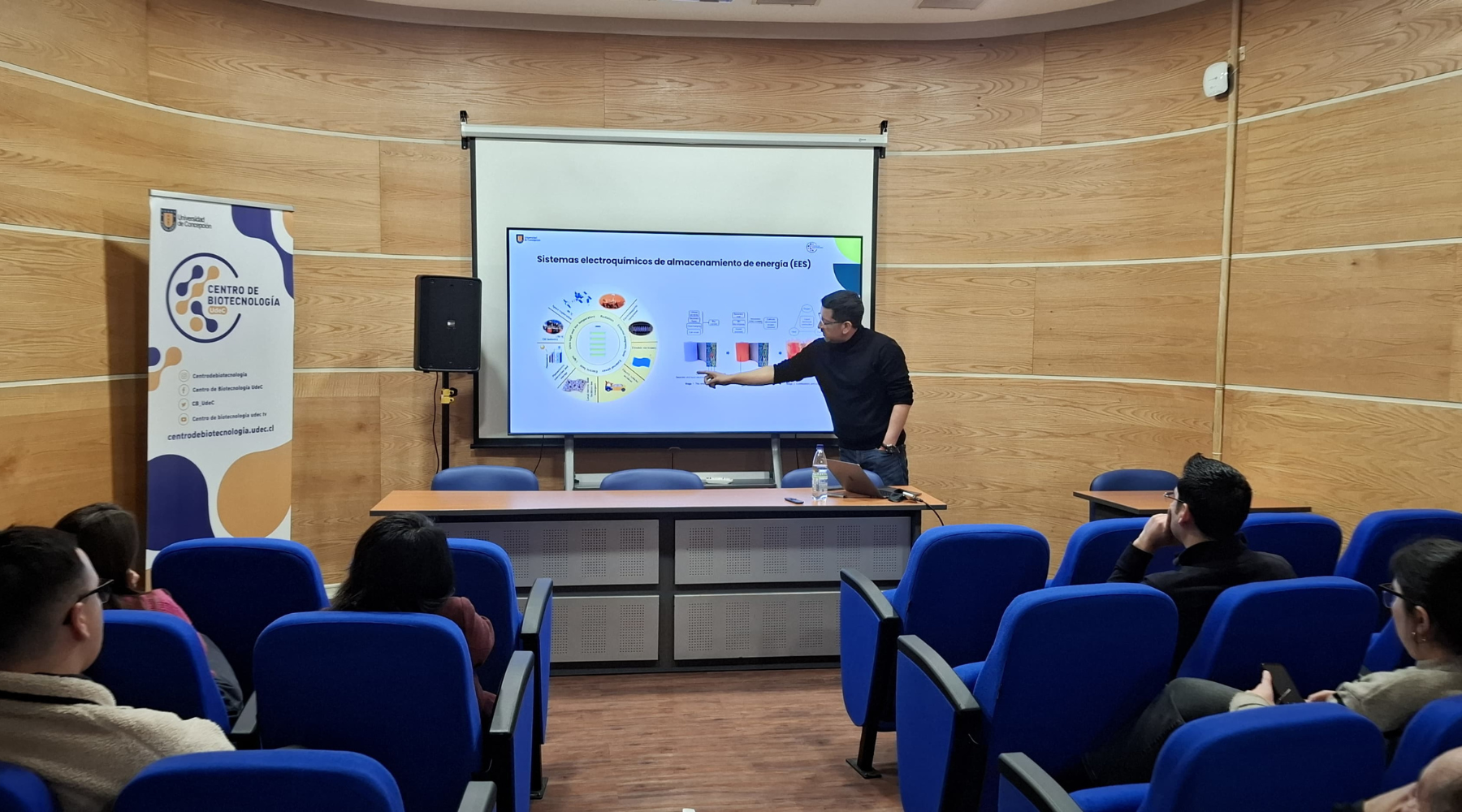 Energía desde la lignina: Dr. Pablo Reyes presentó una innovadora mirada hacia el almacenamiento energético en Charla CB-UdeC de julio