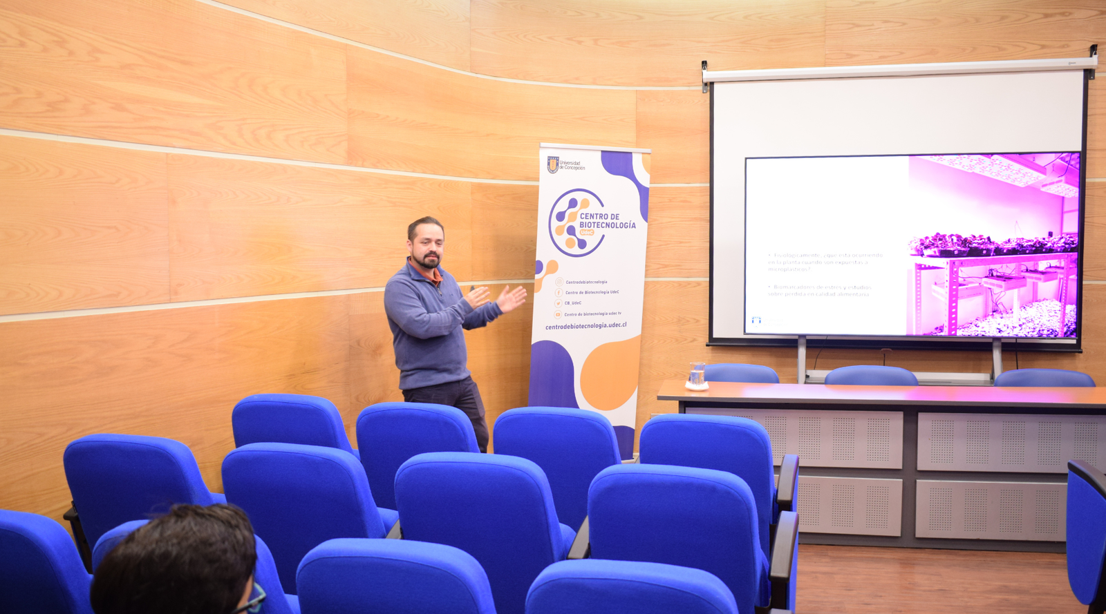 Microplásticos y cultivos de alto valor nutritivo: Charla CB-UdeC de noviembre profundizó en sus efectos en el brócoli