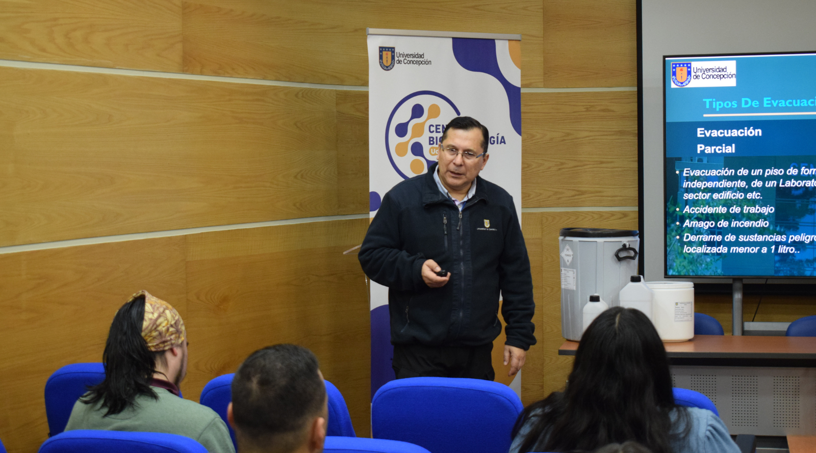 Seguridad y prevención marcaron jornada de capacitación para personal e investigadores del CB-UdeC