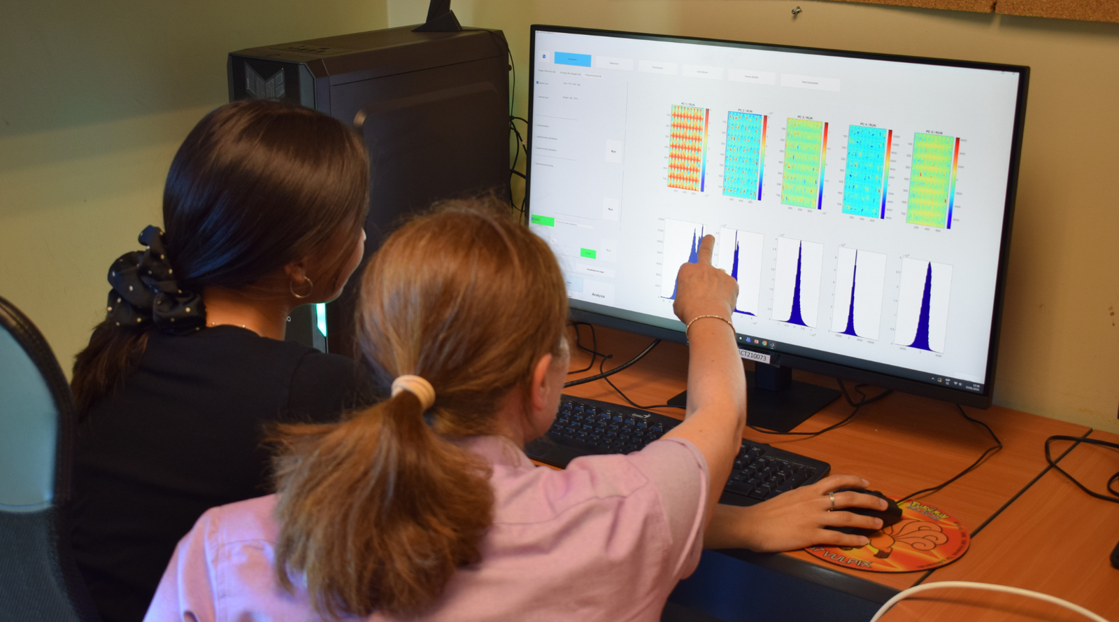 Investigadoras de la PUCV realizan pasantía en el Centro de Biotecnología UdeC para fortalecer investigación en irradiación de semillas