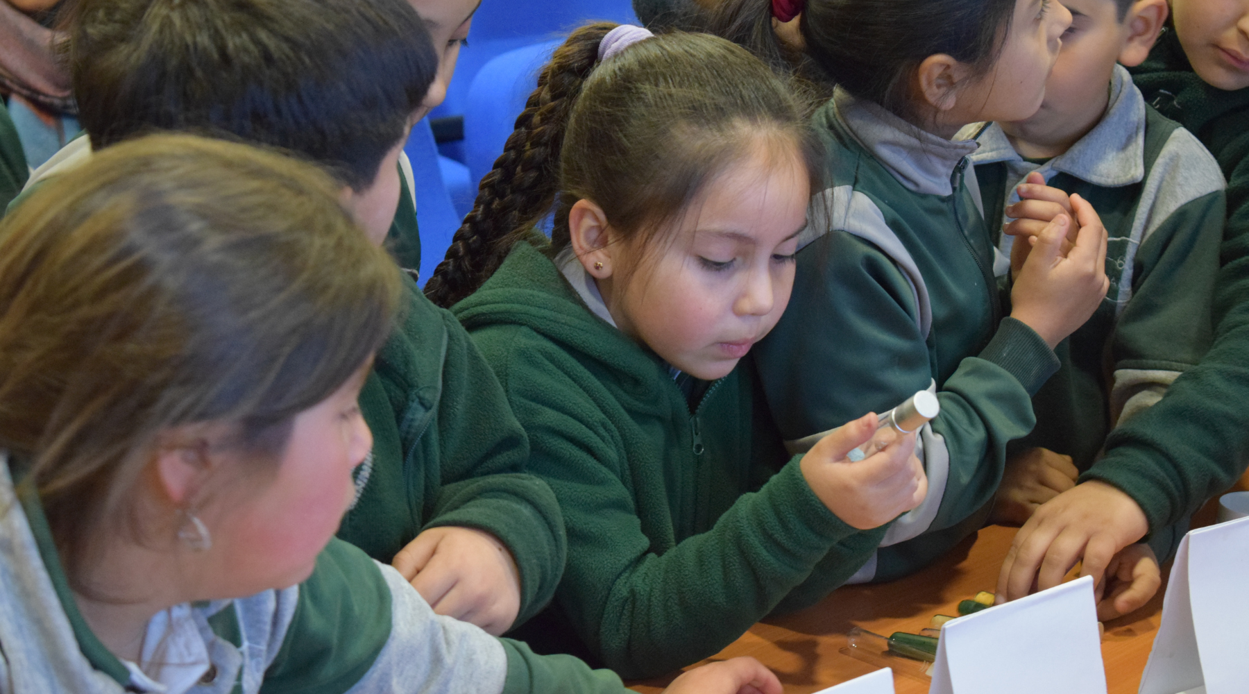 Centro de Biotecnología recibió a delegación del Escuela Manuel Amat de Hualqui