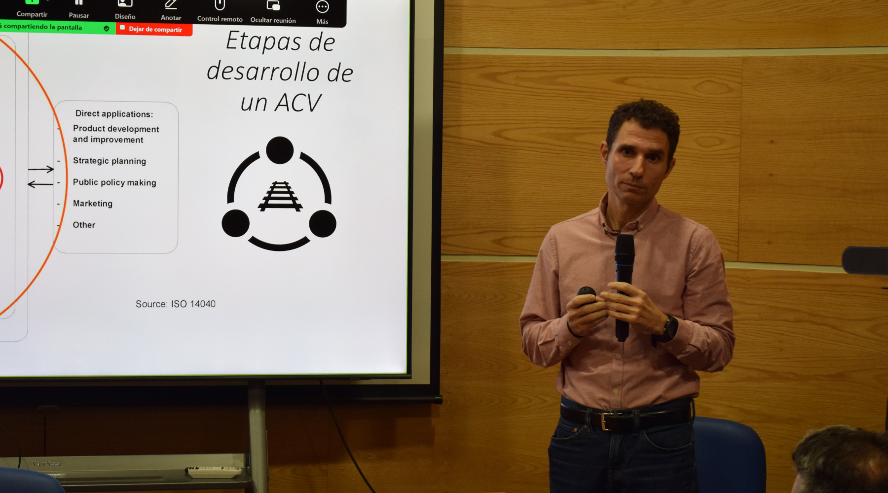 Seminario Internacional reúne a expertos en biotecnología de microalgas para la industria farmacéutica y alimentaria