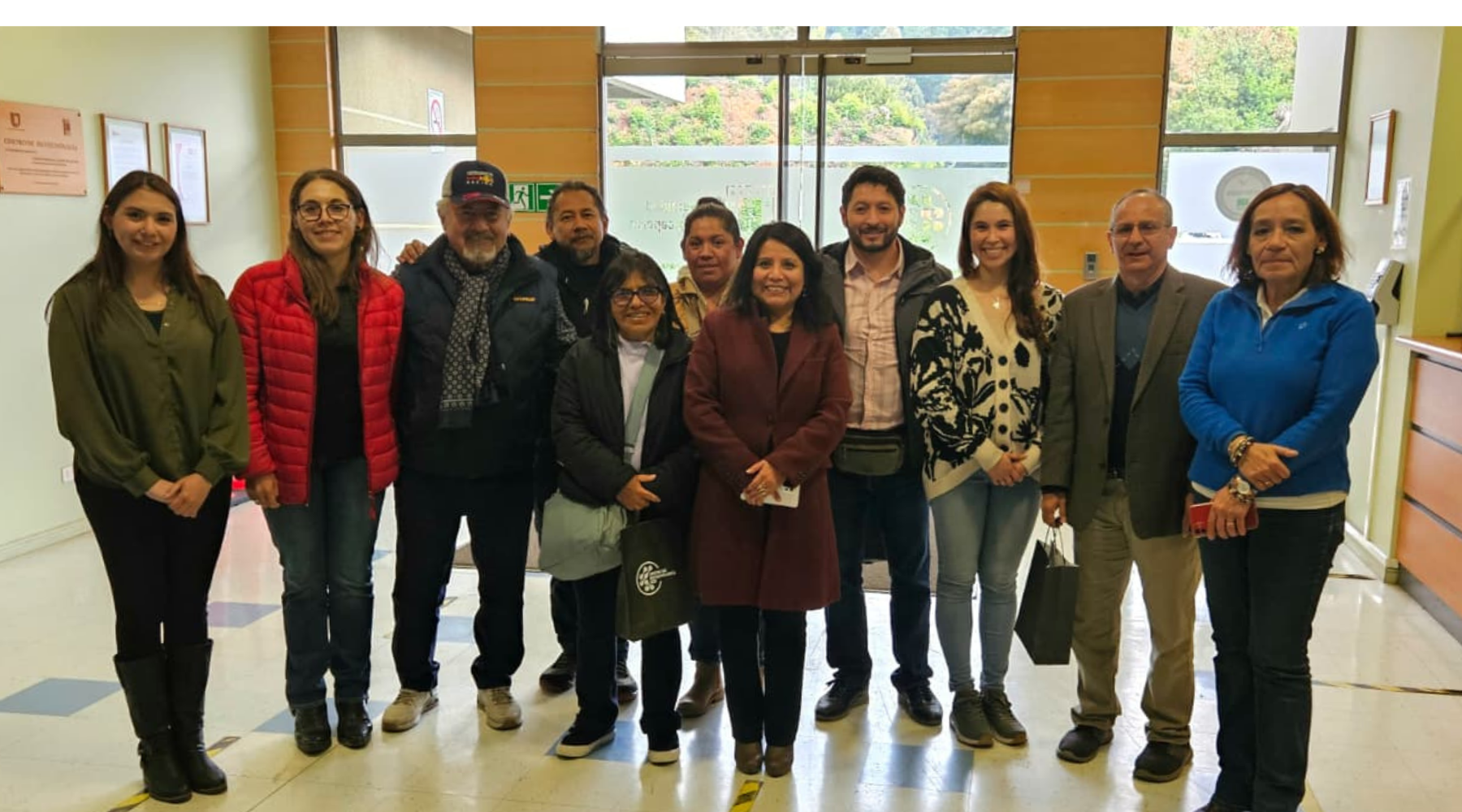 Delegación de instituciones mexicanas visita el Centro de Biotecnología UdeC para fortalecer colaboración en análisis espectroscópico